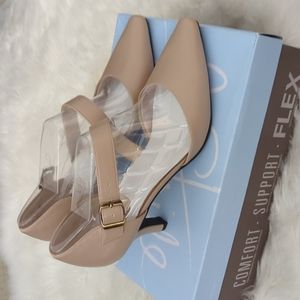 Life Stride Kamala Pumps Tender Taupe size 9 (US)/39 (EUR)